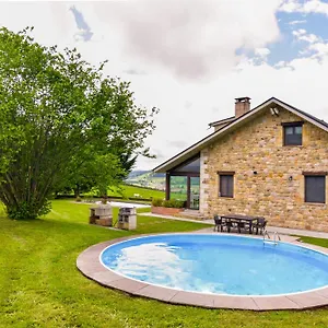 Casa Con Gran Jardín Y Piscina En Cabarceno Villanueva (Cantabria)